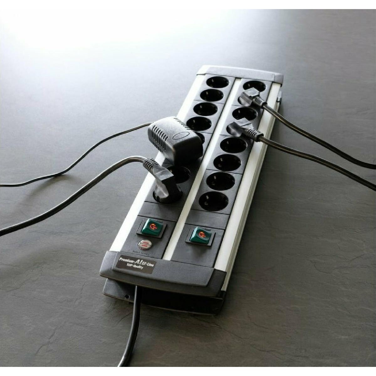 Brennenstuhl premium alu line 16 θέσεων καλώδιο 3m  με διακόπτη black silver  (1391000916) Brennenstuhl premium alu line 16 θέσεων καλώδιο 3m  με διακόπτη black silver  (1391000916)