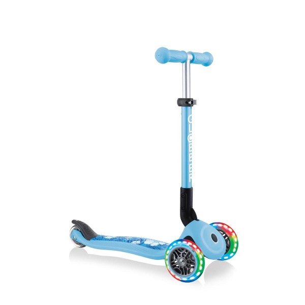 GLOBBER  Junior Foldable Fantasy Lights, Scooter blue, pastel blue flowers ( 433-200 )