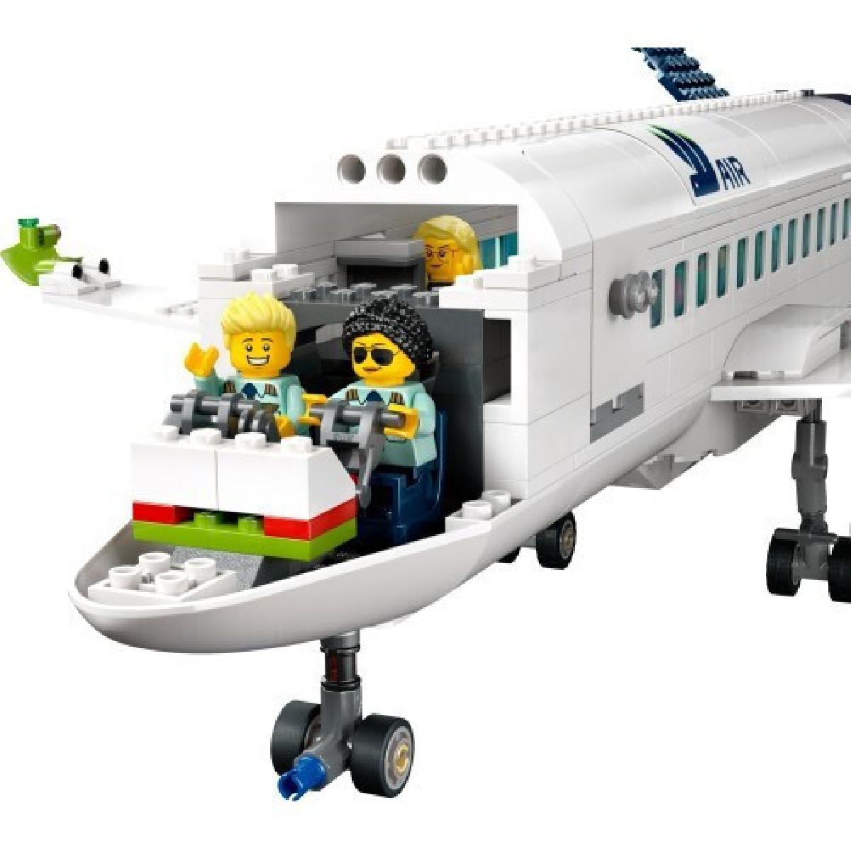 LEGO® City Passenger Airplane (60367) LEGO® City Passenger Airplane (60367)