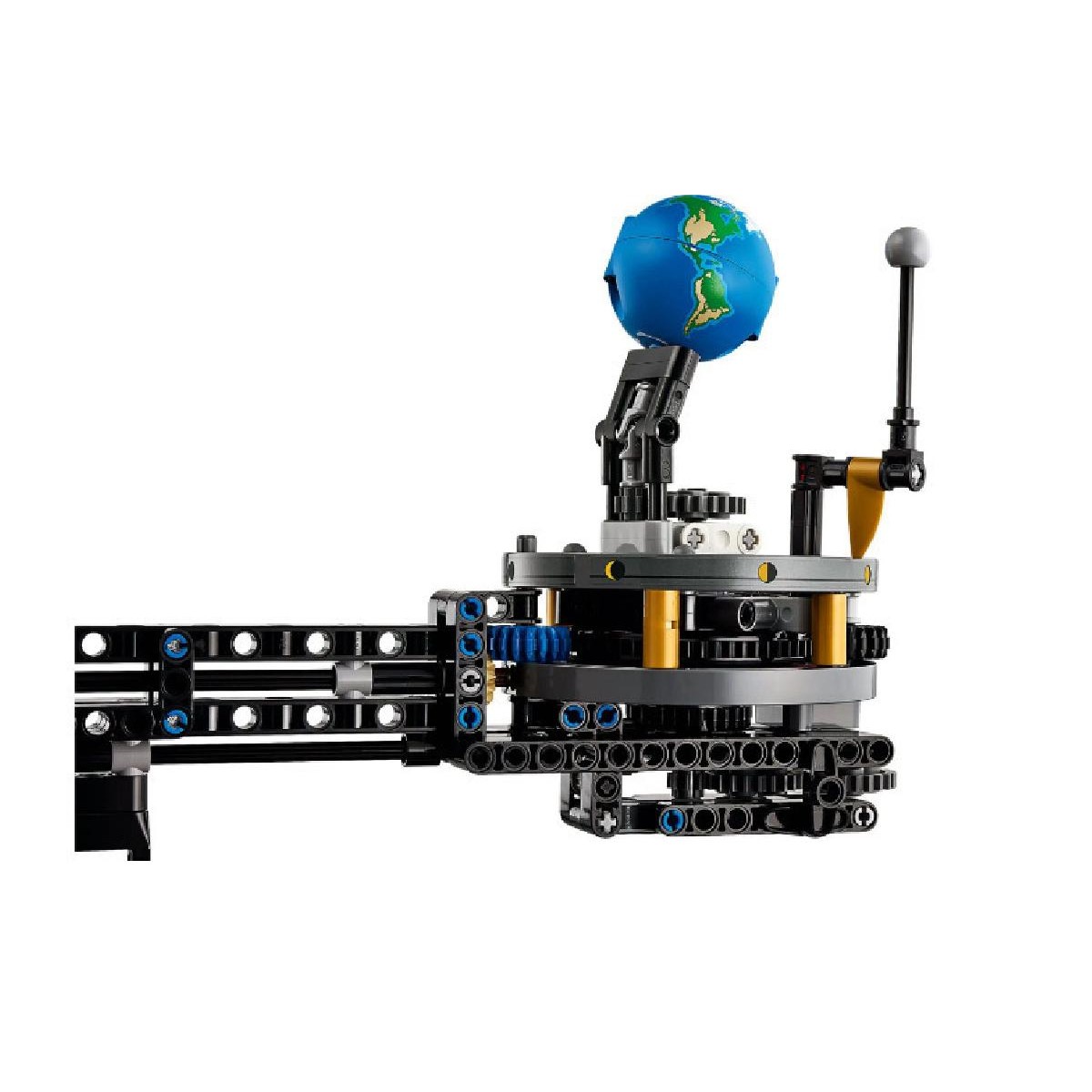 LEGO® Technic Planet Earth And Moon In Orbit (42179)