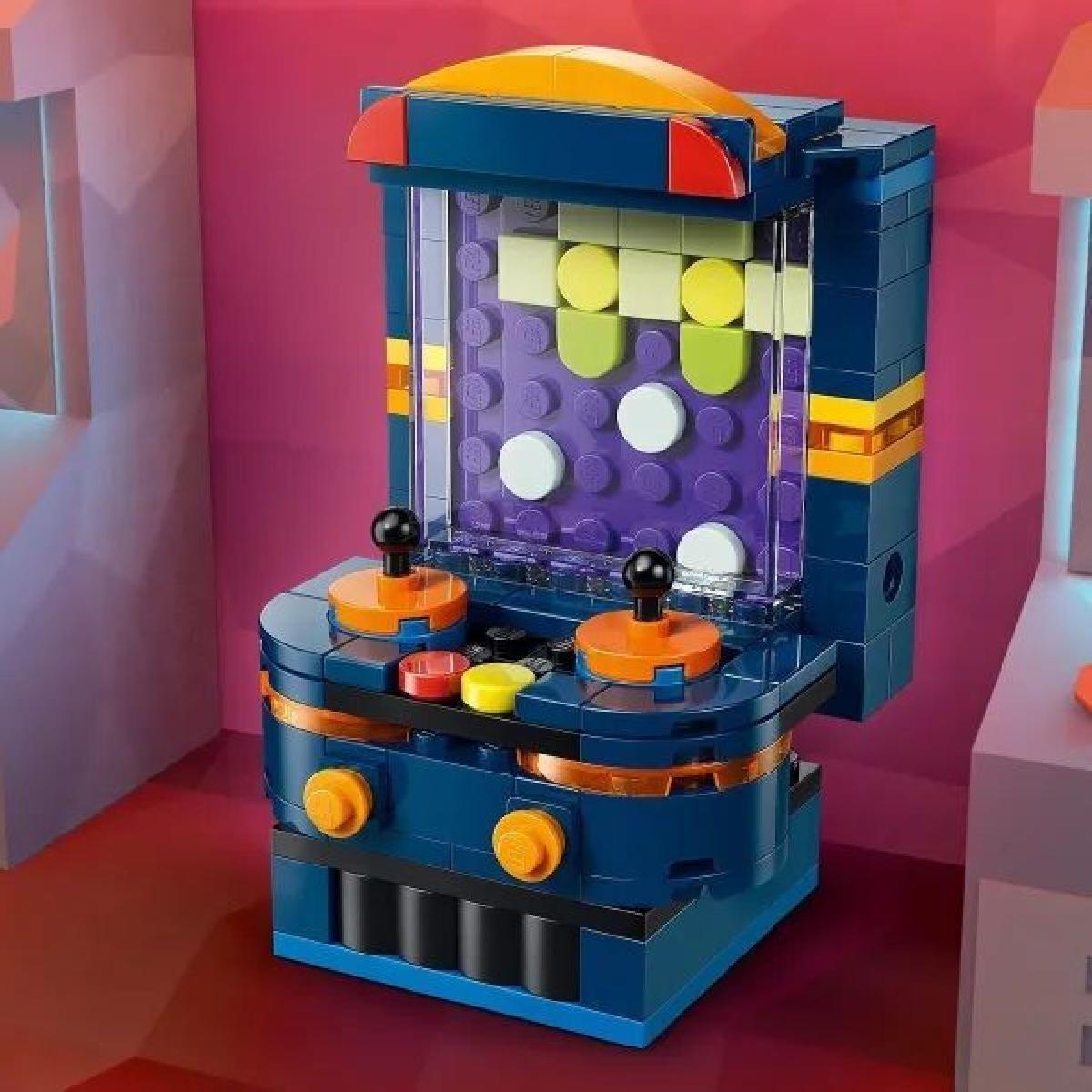 LEGO® Creator 3in1 Retro Gaming Console (31380)