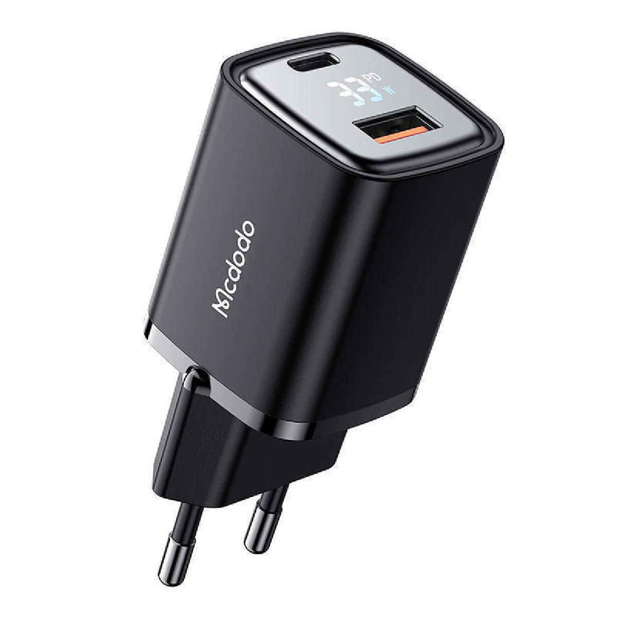 Mcdodo CH-1701 GaN Technology  USB-A & USB-C 33W Quick Charge 3.0 digital display black