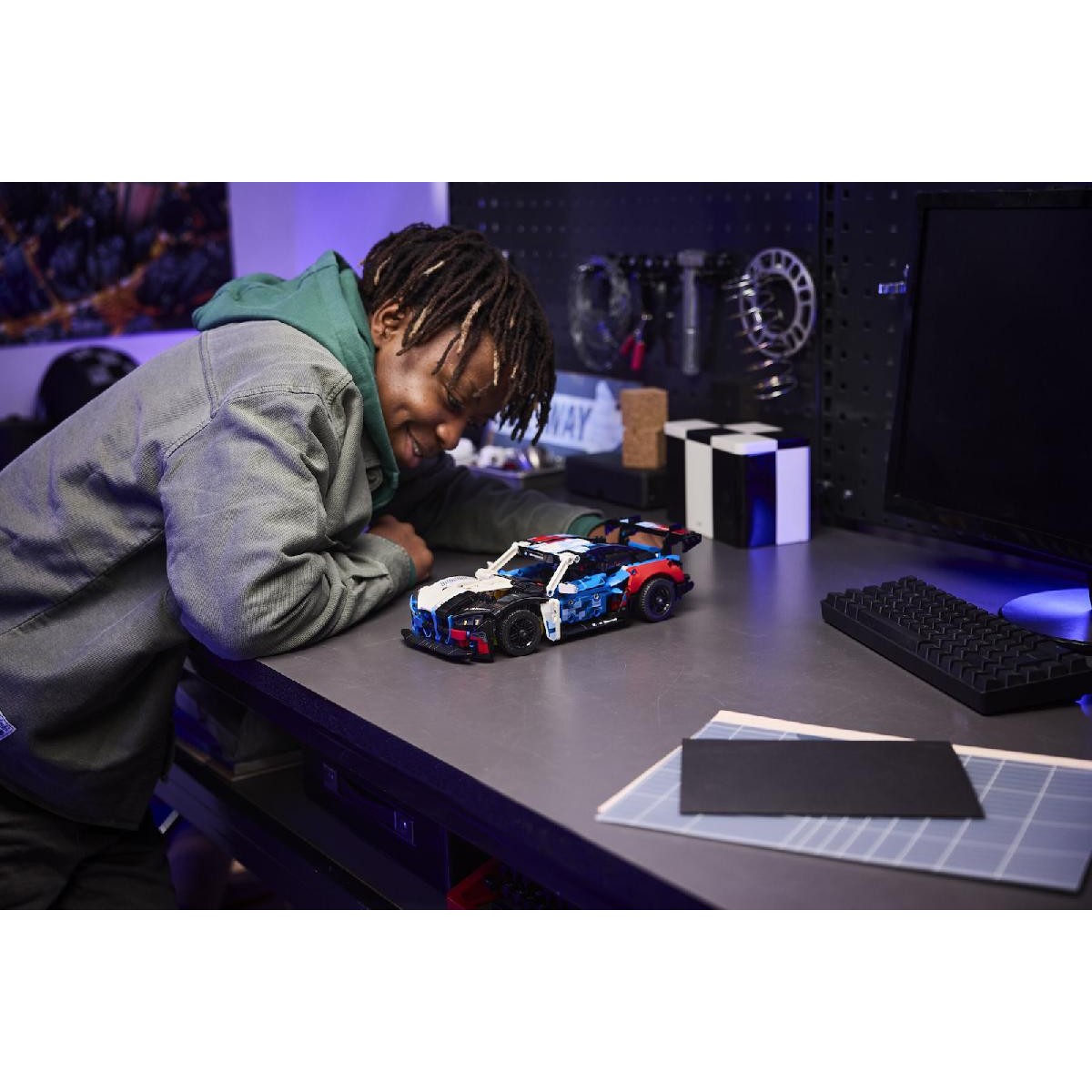 LEGO Technic BMW M4 GT3 EVO Race Car (42226)