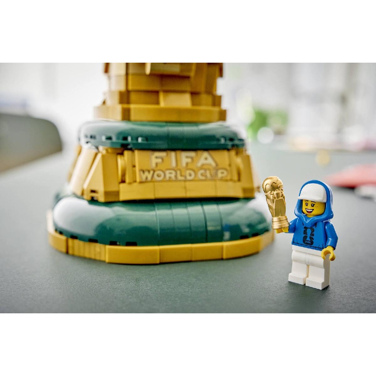 LEGO® Editions Sets FIFA World Cup Official Trophy (43020)