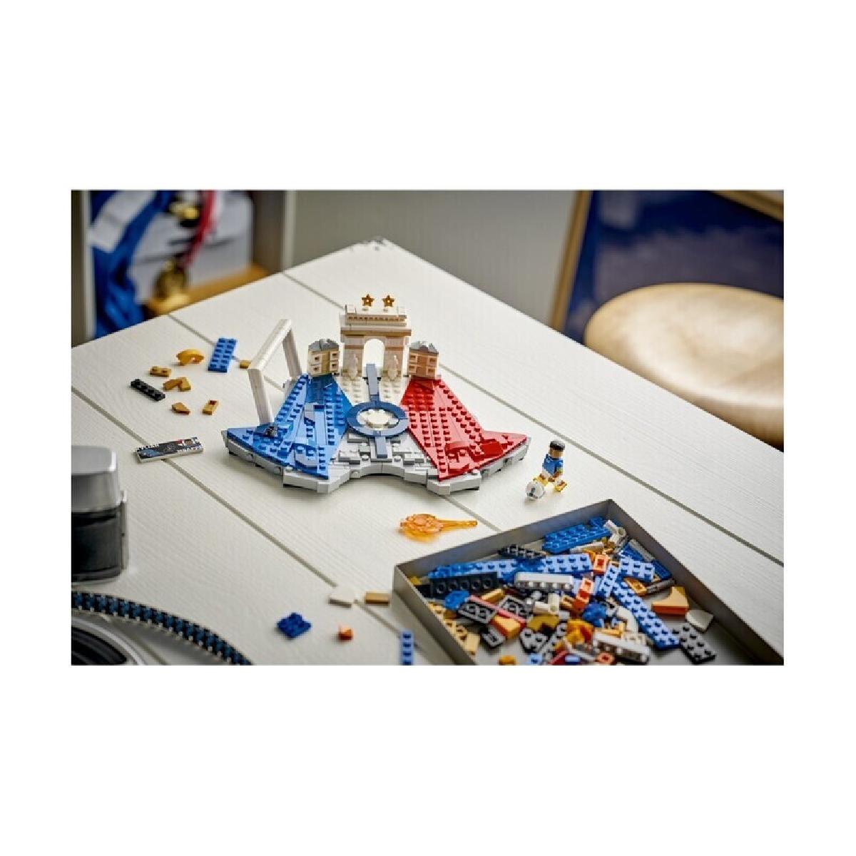 LEGO® Editions Kylian Mbappe-Soccer Highlights (43013)