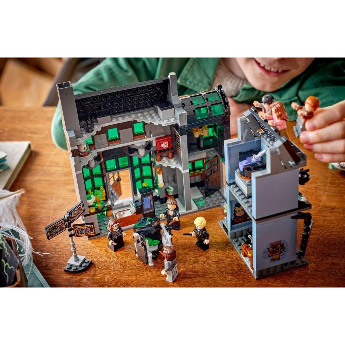 LEGO® Harry Potter Knockturn Alley Wizarding Shops (76471)