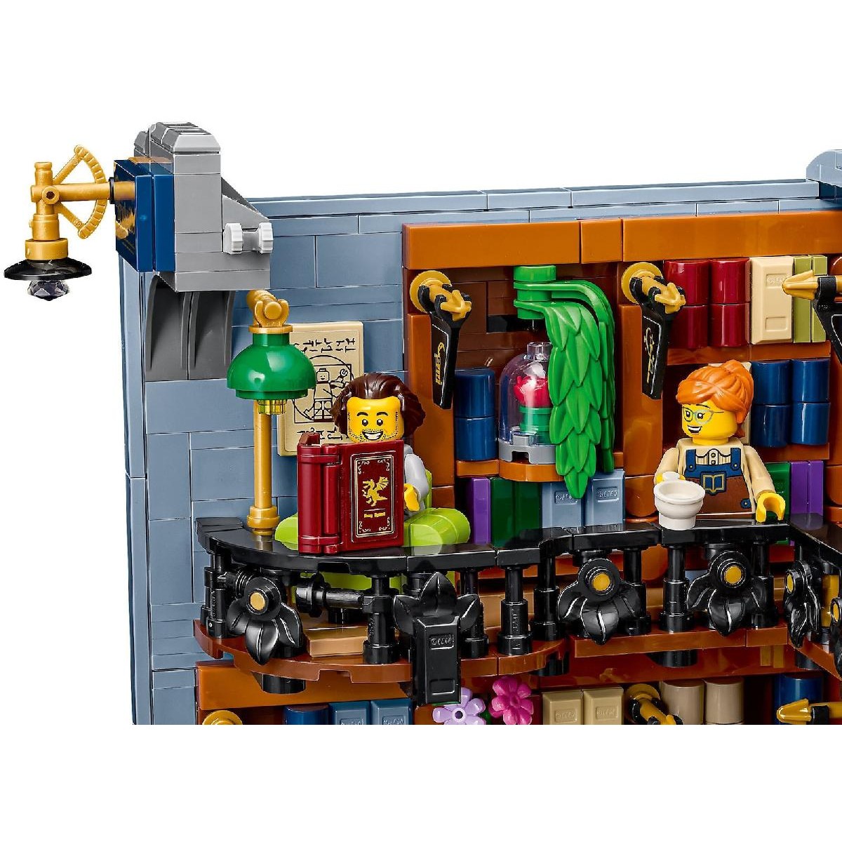 LEGO® Icons Bookstore:Book Nook (11379)